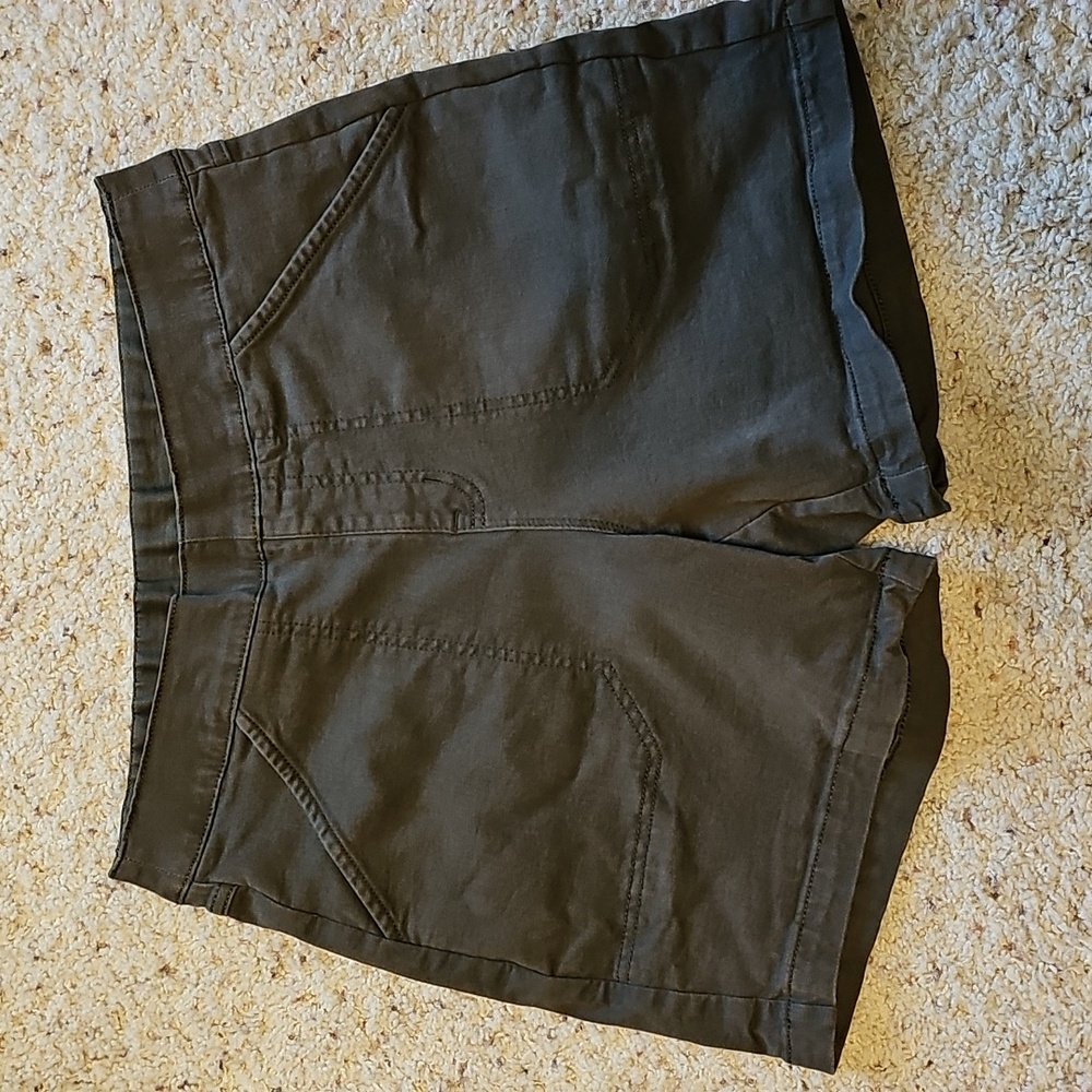 Nautica Women’s Olive Green High-Waist Casual Shorts